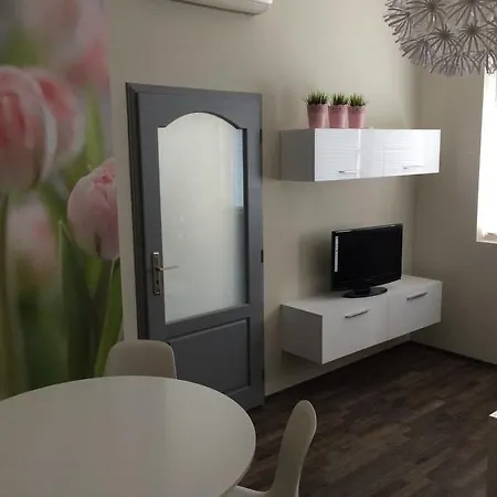 Апартамент Cosy Center