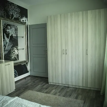Cosy Center Апартамент